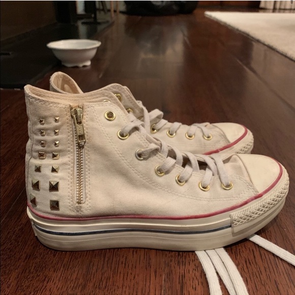 cream platform converse